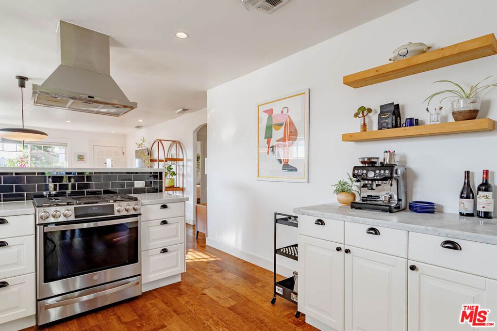 property-img