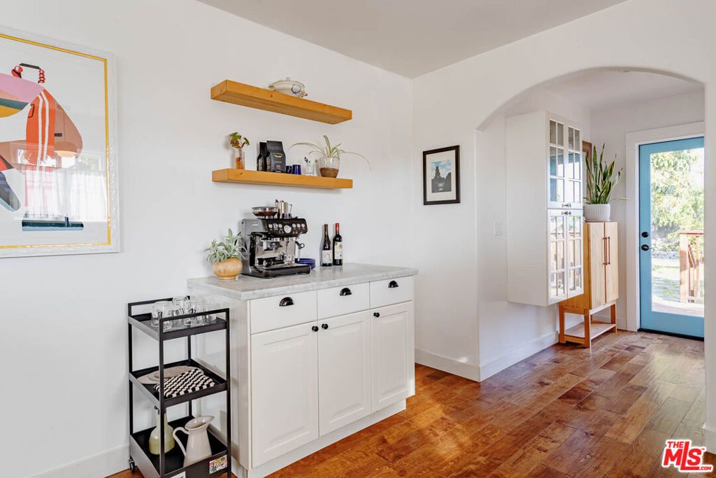 property-img