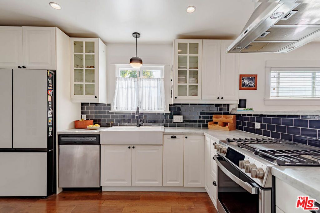 property-img