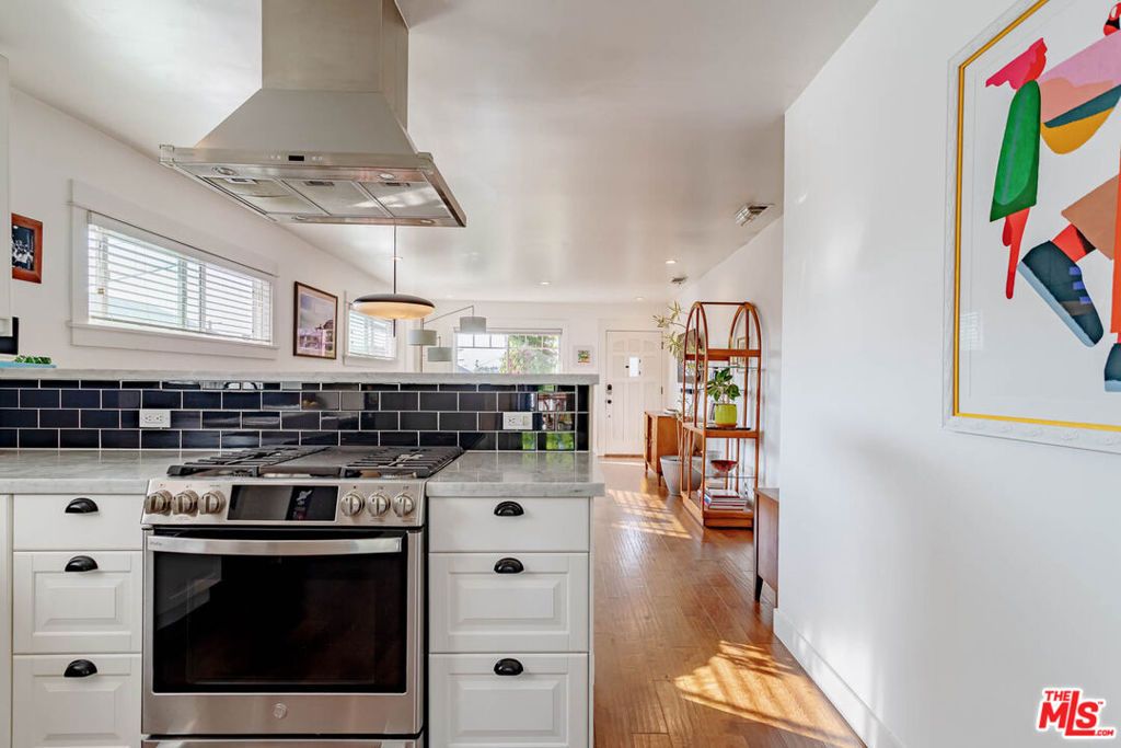 property-img