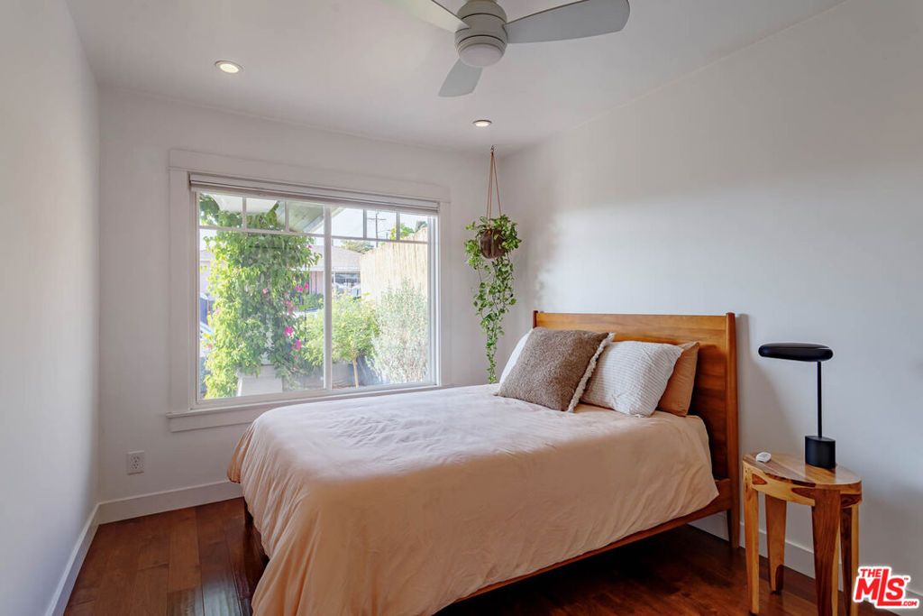 property-img