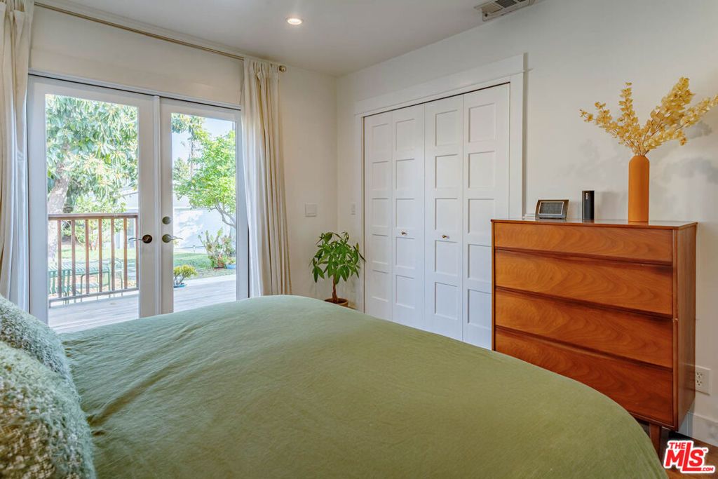 property-img