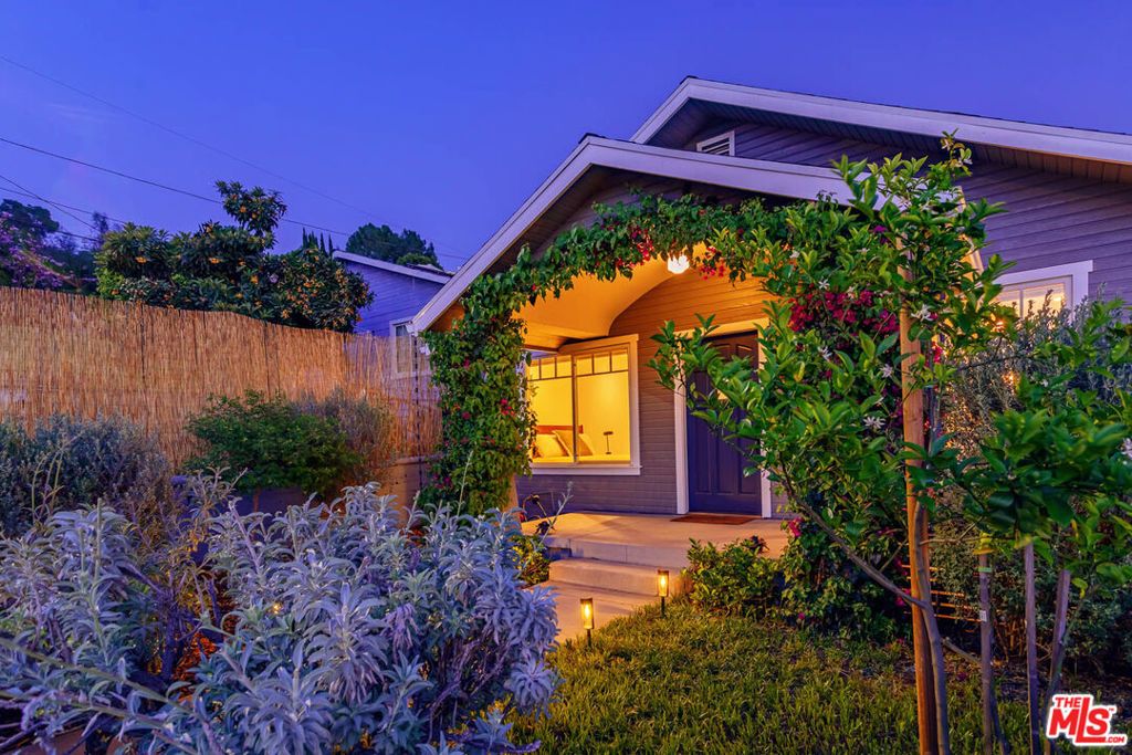 property-img