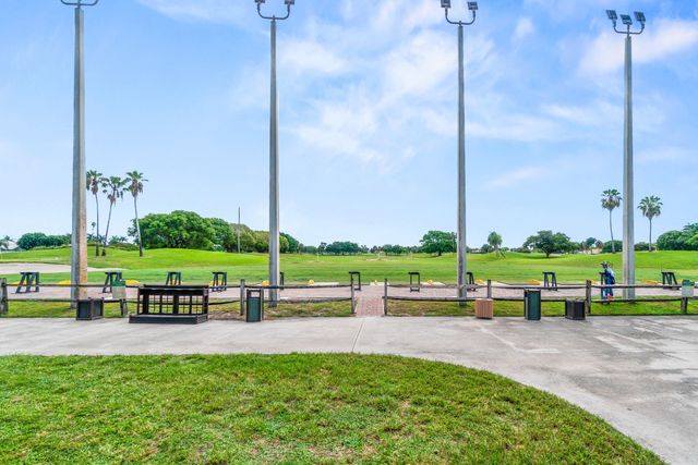 6680 Green Island Circle, Lake Worth, FL 33463