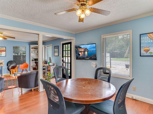 1509 W Koenig LN, Austin, TX 78756