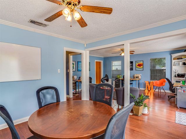 1509 W Koenig LN, Austin, TX 78756