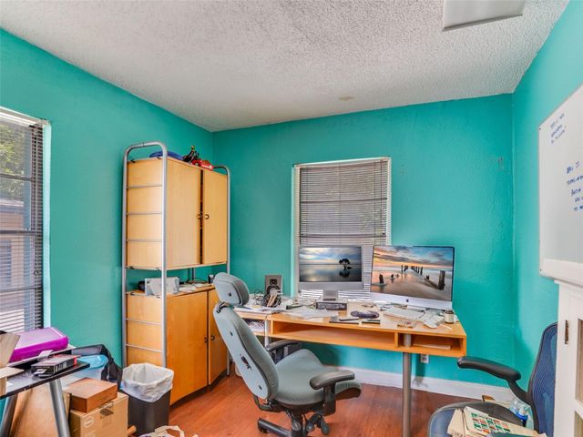 1509 W Koenig LN, Austin, TX 78756