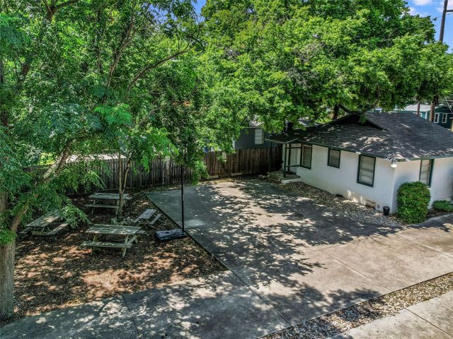 1509 W Koenig LN, Austin, TX 78756
