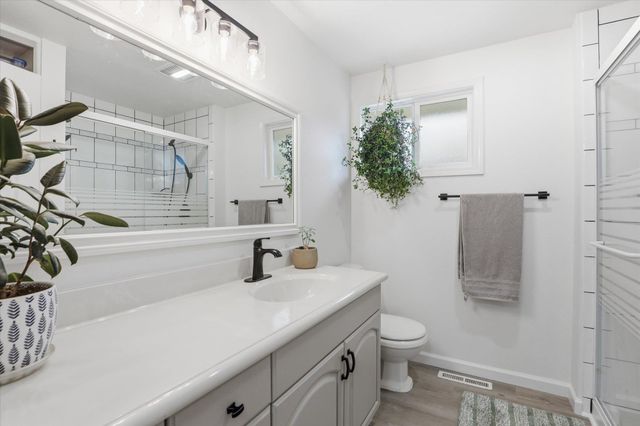 6110 N Cambridge Dr, Spokane, WA 99037