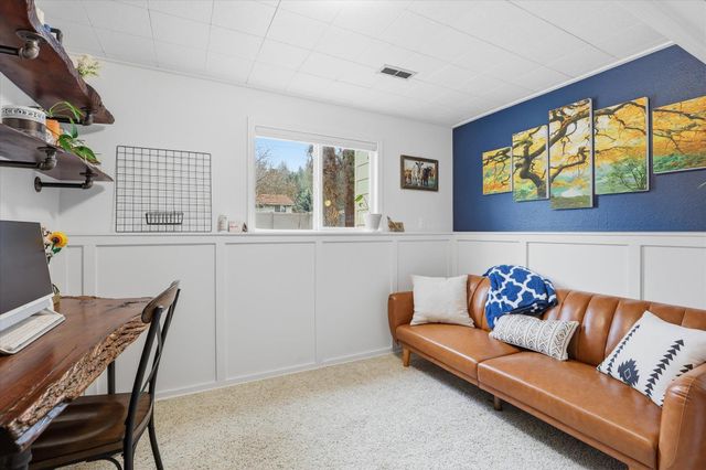 6110 N Cambridge Dr, Spokane, WA 99037