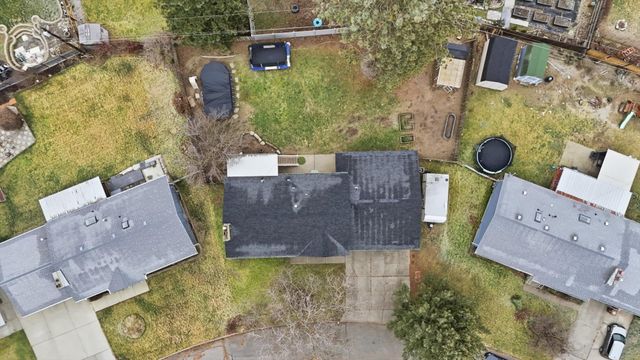 6110 N Cambridge Dr, Spokane, WA 99037