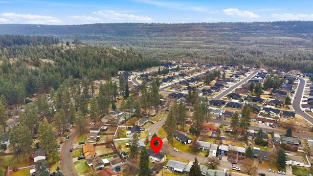 6110 N Cambridge Dr, Spokane, WA 99037