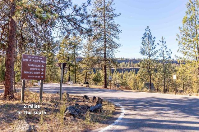 6110 N Cambridge Dr, Spokane, WA 99037