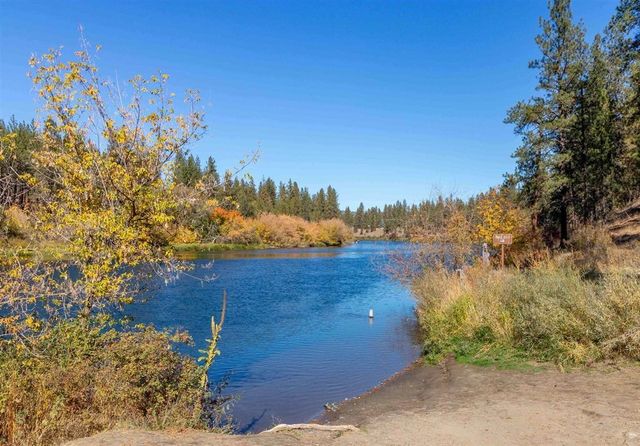 6110 N Cambridge Dr, Spokane, WA 99037