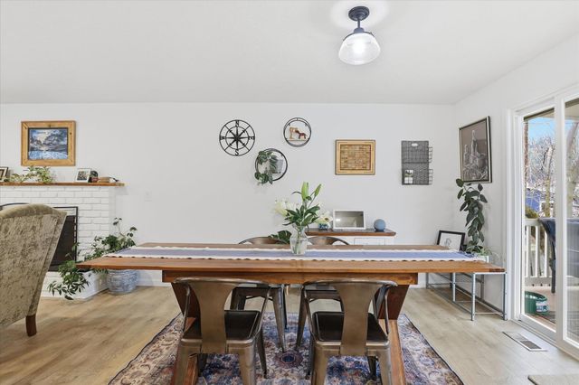 6110 N Cambridge Dr, Spokane, WA 99037