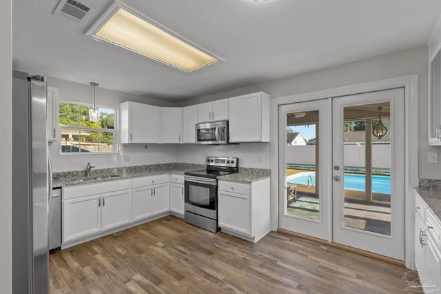 2637 Tinosa Cir, Pensacola, FL 32526