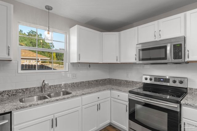 2637 Tinosa Cir, Pensacola, FL 32526