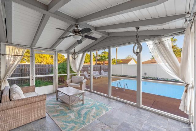 2637 Tinosa Cir, Pensacola, FL 32526