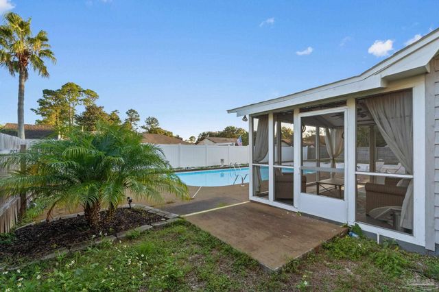 2637 Tinosa Cir, Pensacola, FL 32526