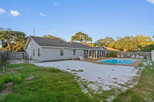 2637 Tinosa Cir, Pensacola, FL 32526