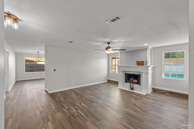 2637 Tinosa Cir, Pensacola, FL 32526