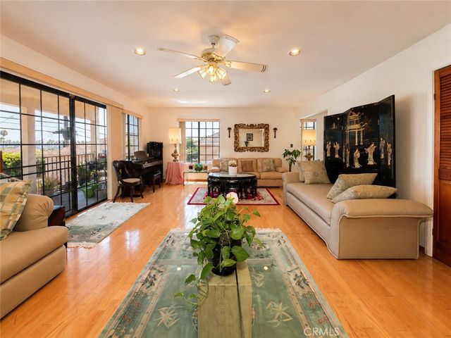 5138 Southridge, Los Angeles, CA 90043