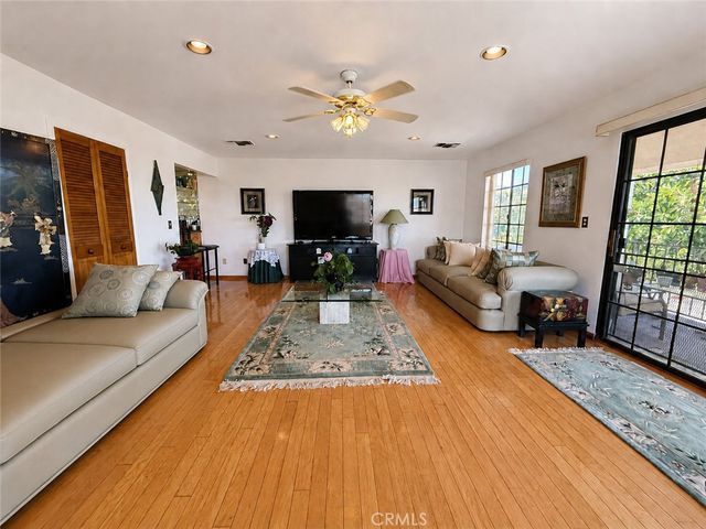 5138 Southridge, Los Angeles, CA 90043