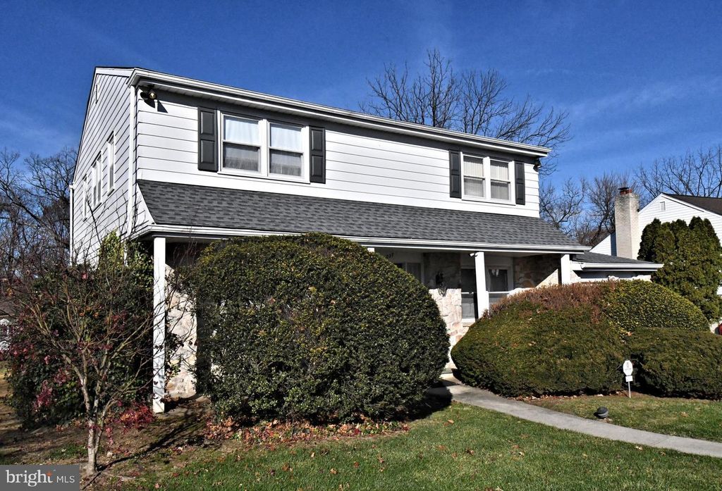 227 BARCLAY CIR, Cheltenham, PA 19012