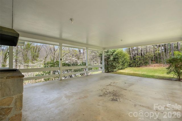 26 Laurel Loop, Maggie Valley, NC 28751