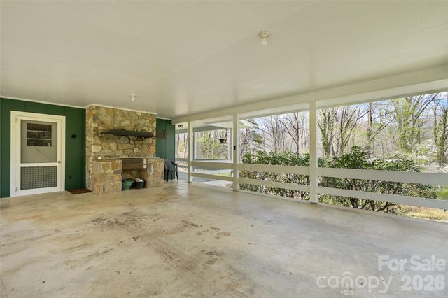 26 Laurel Loop, Maggie Valley, NC 28751
