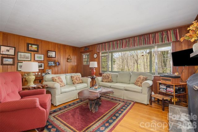 26 Laurel Loop, Maggie Valley, NC 28751