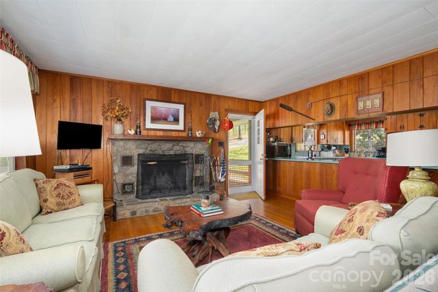 26 Laurel Loop, Maggie Valley, NC 28751