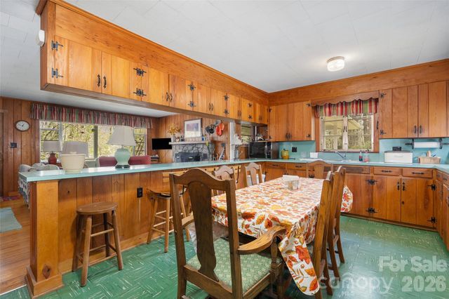 26 Laurel Loop, Maggie Valley, NC 28751