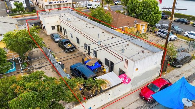 8706 Avalon, Los Angeles, CA 90003