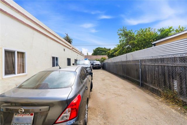 8706 Avalon, Los Angeles, CA 90003