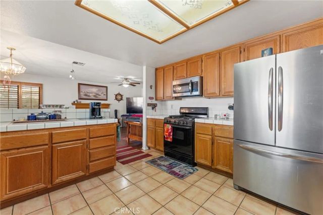 2323 Golden, Lancaster, CA 93536