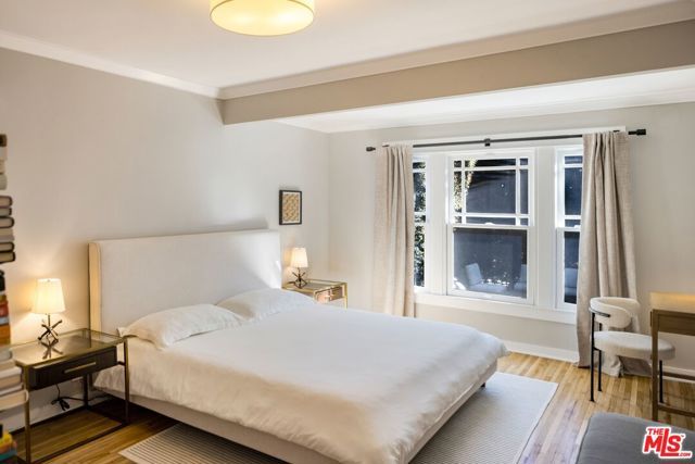 1233 N Genesee Avenue, West Hollywood, CA 90046