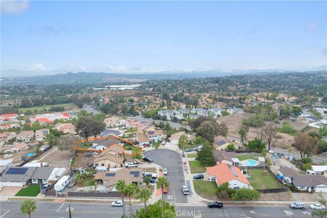 1768 Henderson Court, Vista, CA 92083