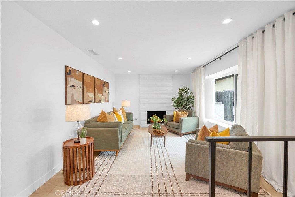 Image 5 of property listing at 1768 Henderson Court, Vista, CA 92083