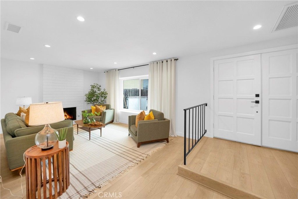 Image 7 of property listing at 1768 Henderson Court, Vista, CA 92083