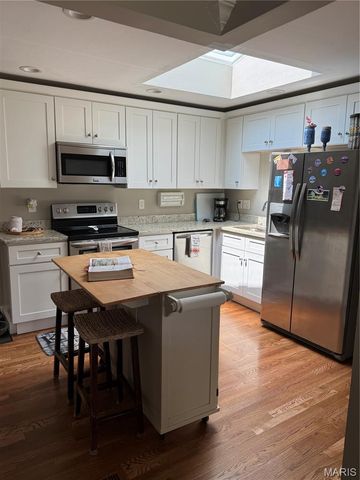 10933 Arctic Drive, Affton, MO 63123