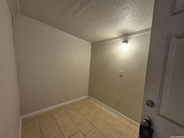 115 Caldwell St Apt 6, San Antonio, TX 78223