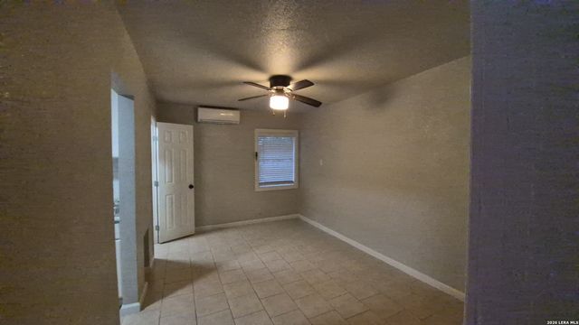 115 Caldwell St Apt 6, San Antonio, TX 78223