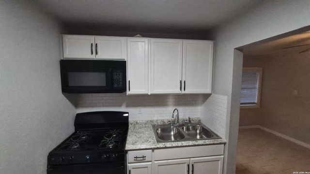 115 Caldwell St Apt 6, San Antonio, TX 78223