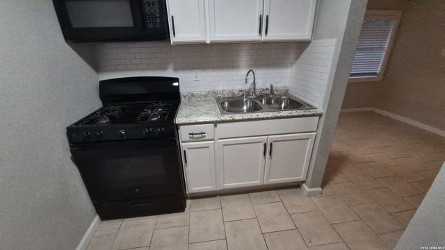 115 Caldwell St Apt 6, San Antonio, TX 78223