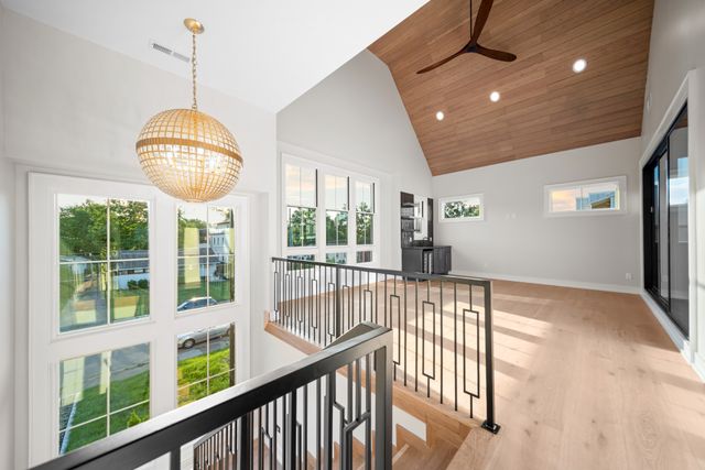 1700 15th Ave S, Nashville, TN 37212