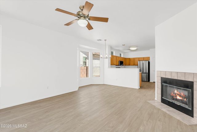 7700 W Wildflower Crest Way, Tucson, AZ 85743