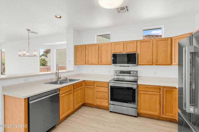7700 W Wildflower Crest Way, Tucson, AZ 85743