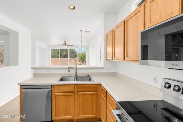 7700 W Wildflower Crest Way, Tucson, AZ 85743