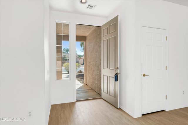 7700 W Wildflower Crest Way, Tucson, AZ 85743